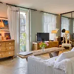 Apartment Awesome In Sur