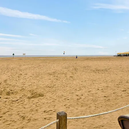 Stunning In Sur With House Sea View Апартаменты *